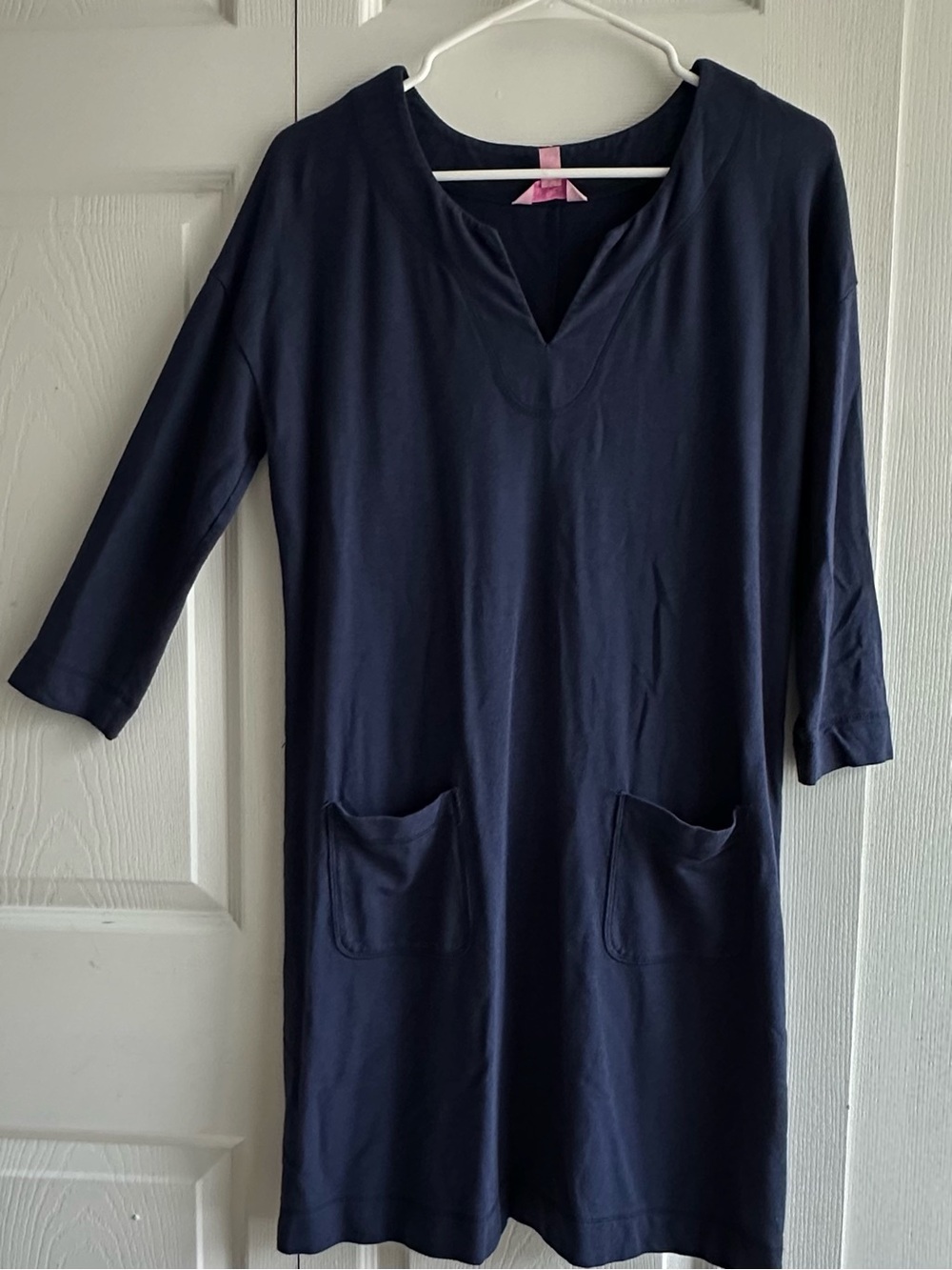 Lilly Pulitzer Joyce Navy Blue V-Neck Tunic Pocket Dress / Shirt Dress UPF 50+ - Picture 2 of 5